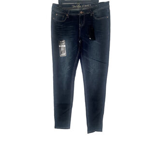 NWT Revolution & Revolt Juniors Size 11 Soft Wear Stretch Dark Wash Skinny Jeans